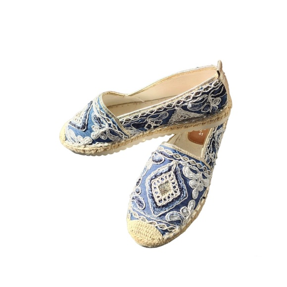 Women’s Espadrille size 10.5 slip on shoes by Patrizia. Embroidered sequins - Picture 4 of 4